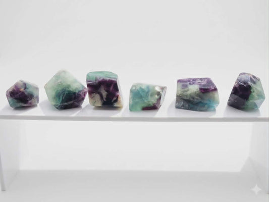 Fluorite Arc‑En‑Âme – Cristaux Géométriques d’Harmonie