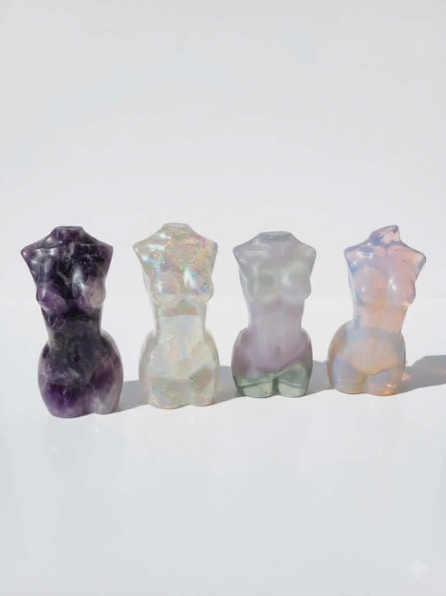 ✨  💃  Corps Féminins en Cristal – Symboles de Pouvoir & Énergie Divine